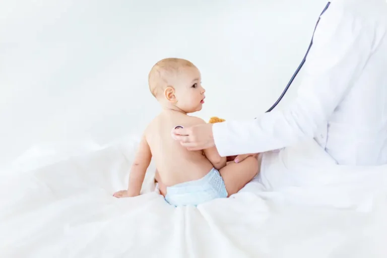 8. Ay Bebek Gelişimi