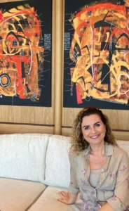 Uzm. Dr. İrem Oral – kliniğinin bekleme salonunda